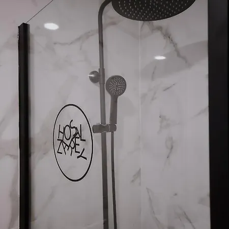 Konukevi Zarey *
