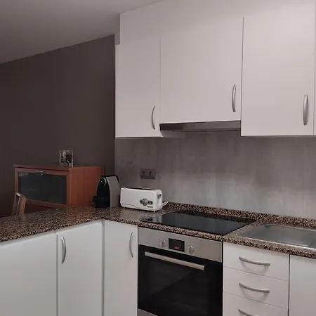 Zarey Konukevi *