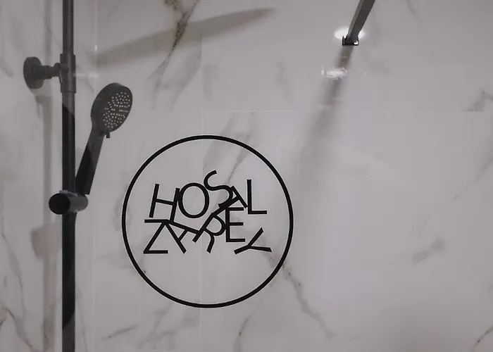 Zarey Konukevi Oleiros